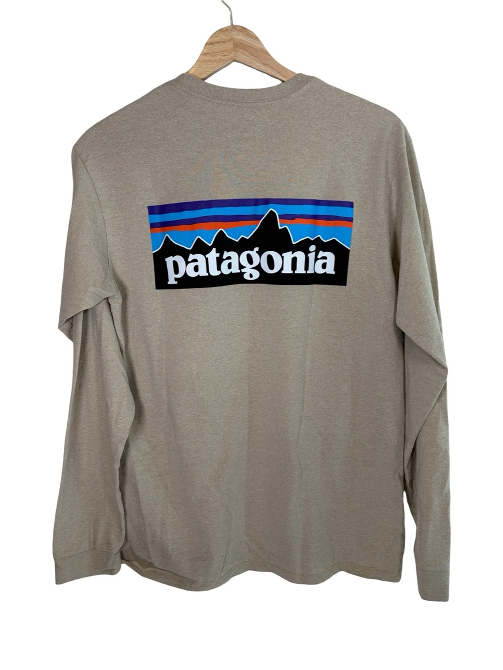 Patagonia responsibili-Tee  Men's Crewneck Long Sleeve beige tan